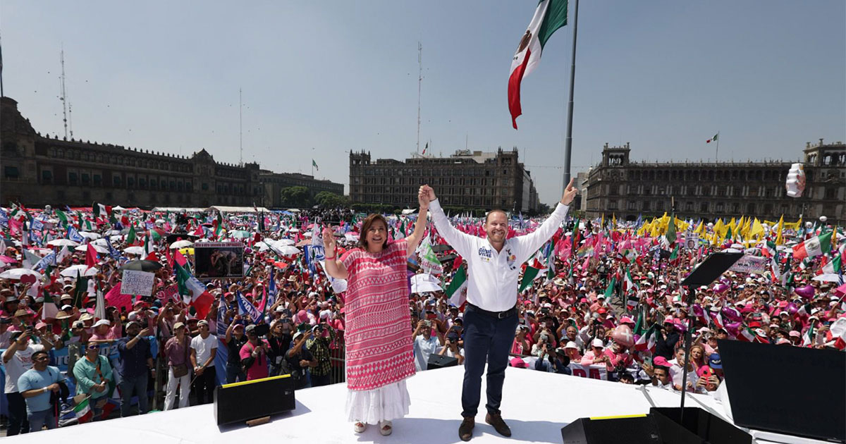 Marea Rosa desborda el Zócalo al grito de Xóchitl Gálvez Presidenta