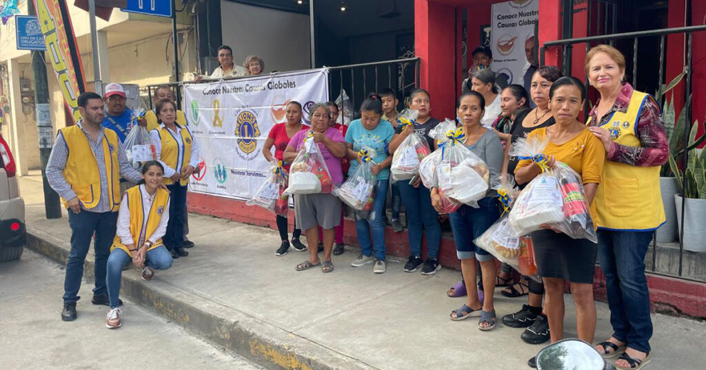 Entrega Club de Leones Cenas Navideñas