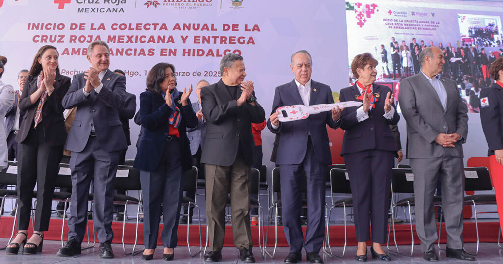 Julio Menchaca inicia la colecta anual de la Cruz Roja Mexicana en Hidalgo