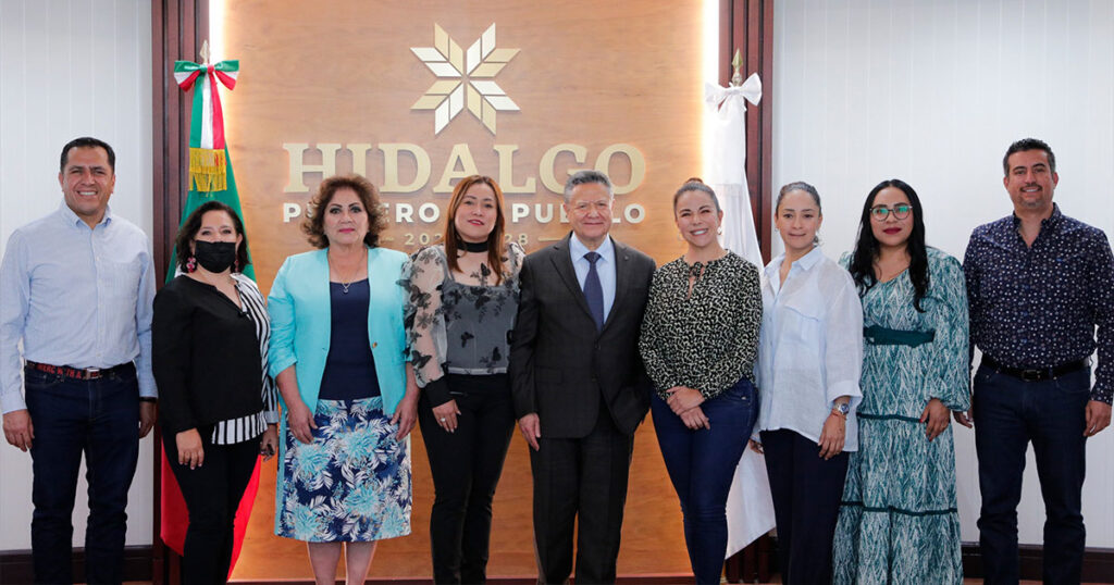 Julio Menchaca dialoga con representantes de Hidalgo en el Congreso federal