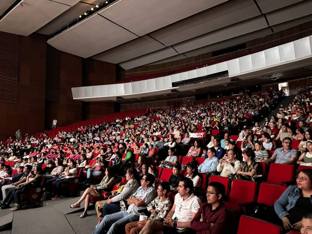 Emoción, música y grandes voces en el Auditorio Gota de Plata