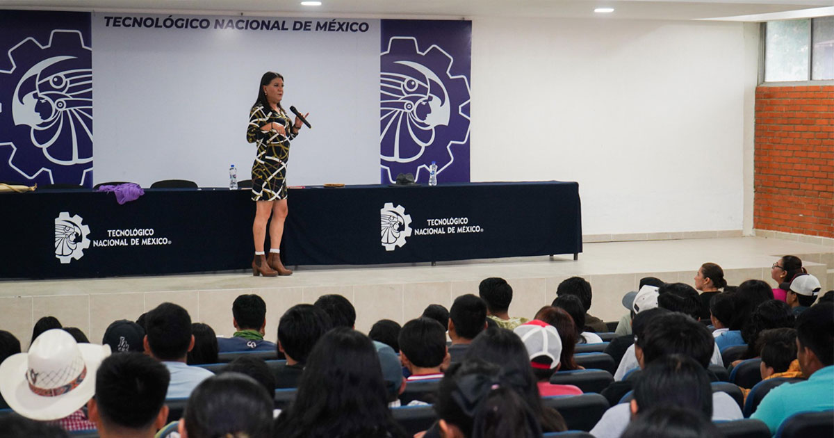 Alertan a estudiantes sobre violencia contra la mujer