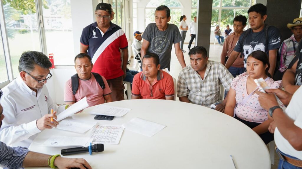 San Román en permanente cercanía con delegados para lograr más bienestar en Huejutla