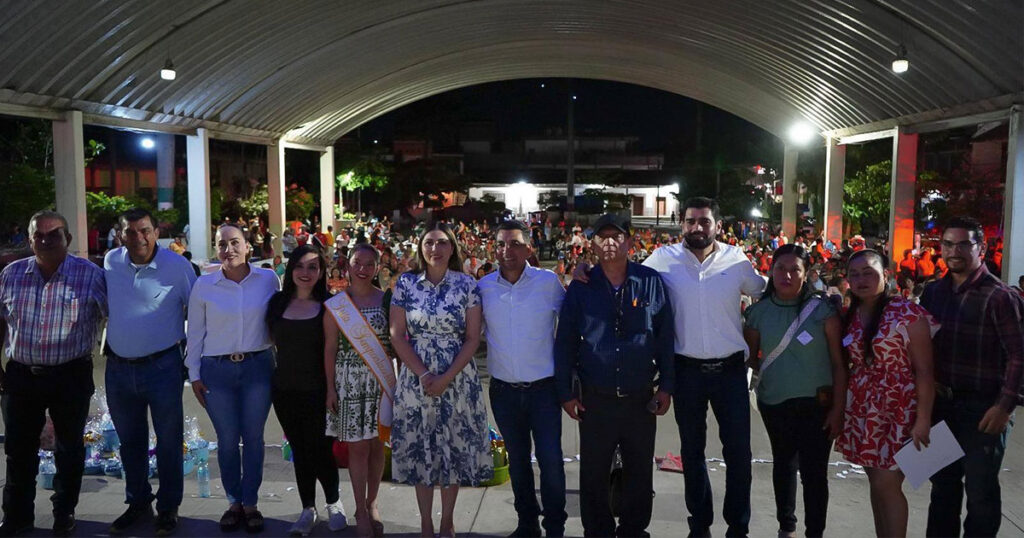 San Román festeja a las mamás de Tehuetlán y Coacuilco