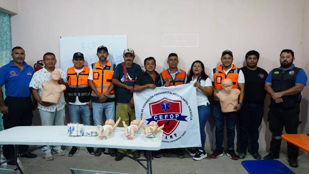 Protección civil Huejutla se capacita en primeros auxilios y manejo de hemorragias