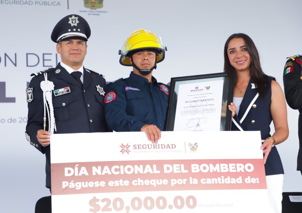 SSPH reconoce destacada labor del Heroico Cuerpo de Bomberos con entrega histórica de estímulos y ascensos 