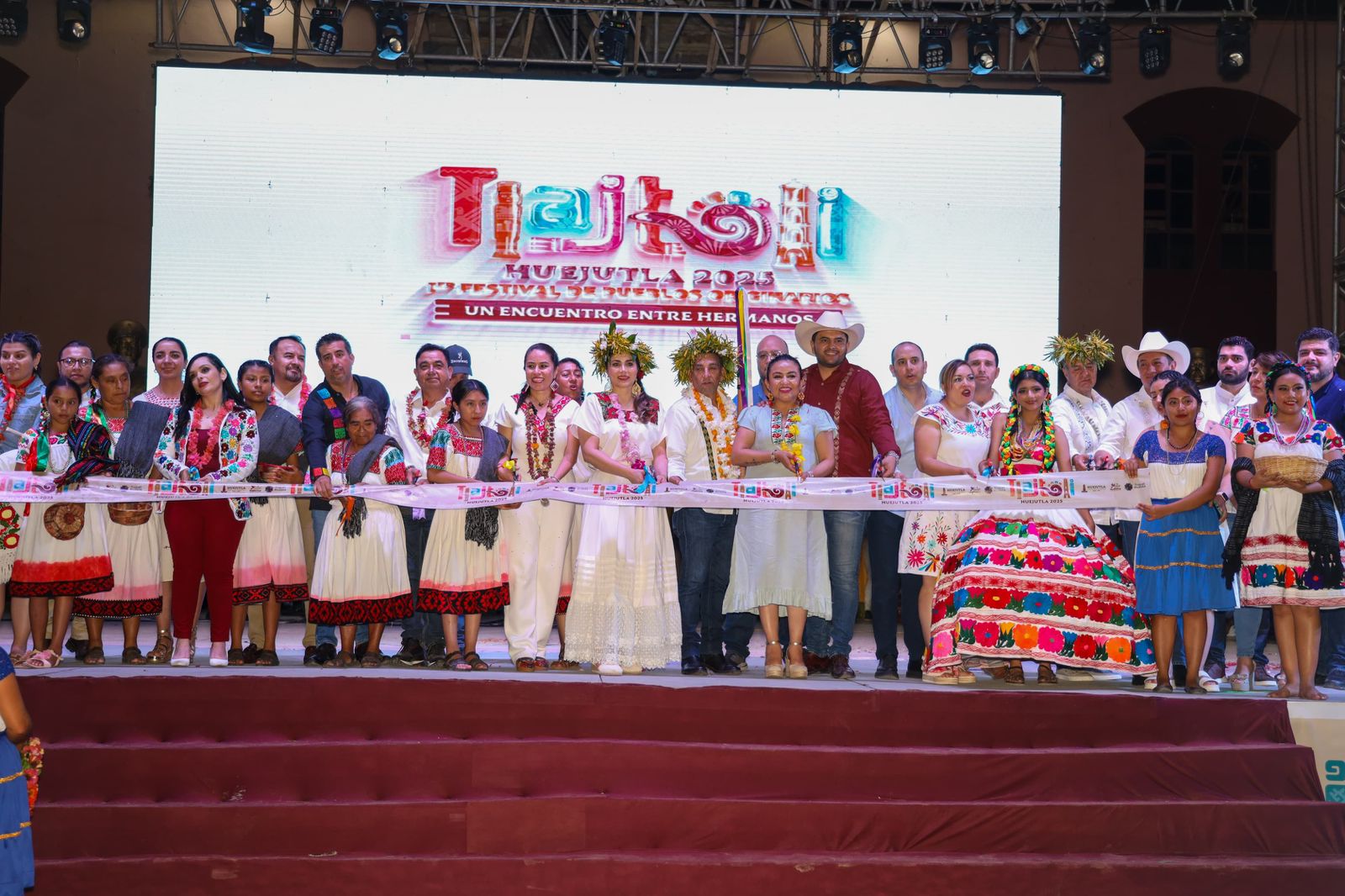El Tlajtoli 2025 maravilla y cautiva a visitantes en gran evento inaugural