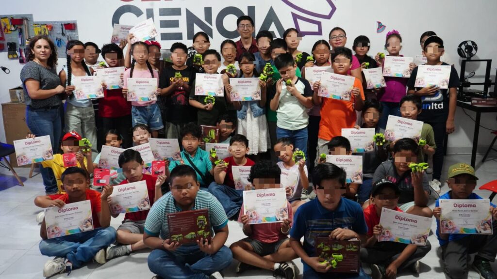 Gobierno municipal clausura curso de robótica con la participación de 100 niños