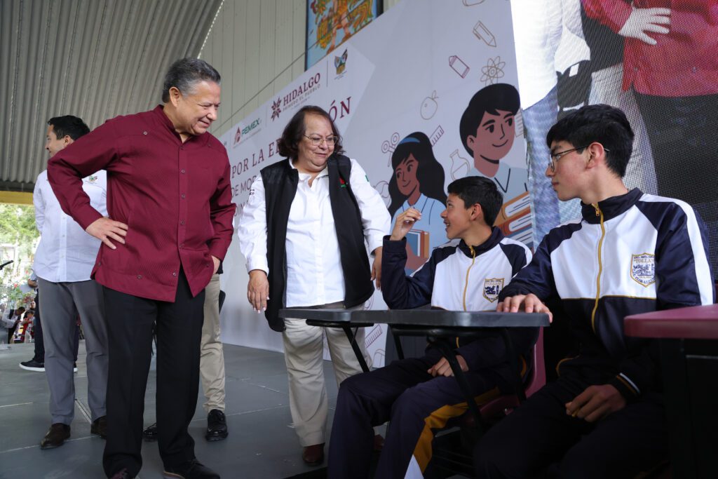 Unidos por la educación: Gobierno de Hidalgo concreta nueva donación por parte de Pemex