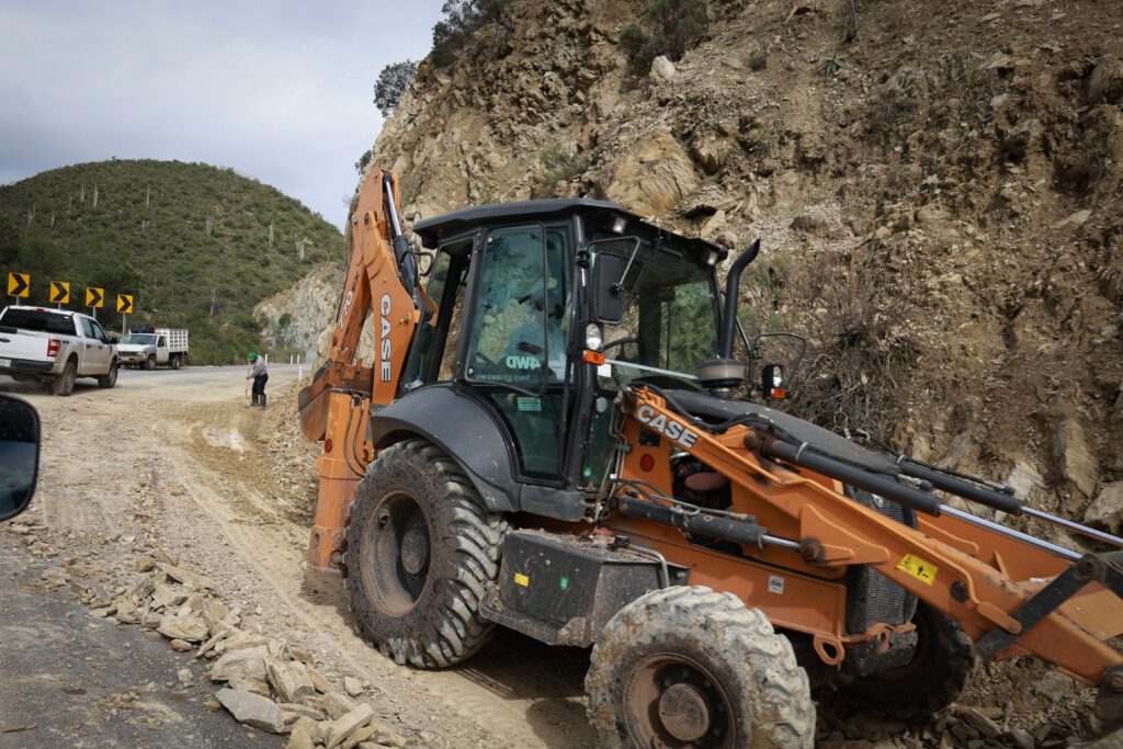 Julio Menchaca y Claudia Sheinbaum coordinan respuesta por inundaciones en Hidalgo