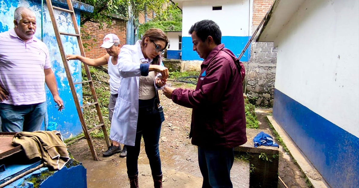 Refuerza Secretaría de Salud acciones en la región Otomí-Tepehua tras las intensas lluvias