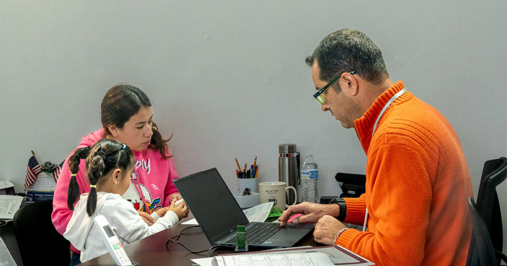 Sebiso fortalece la atención a migrantes hidalguense