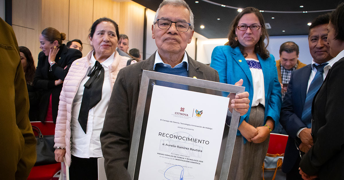 Con un trabajo que se ha extendido por todo el país en el tema de anfibios y reptiles, doctor recibe distinción