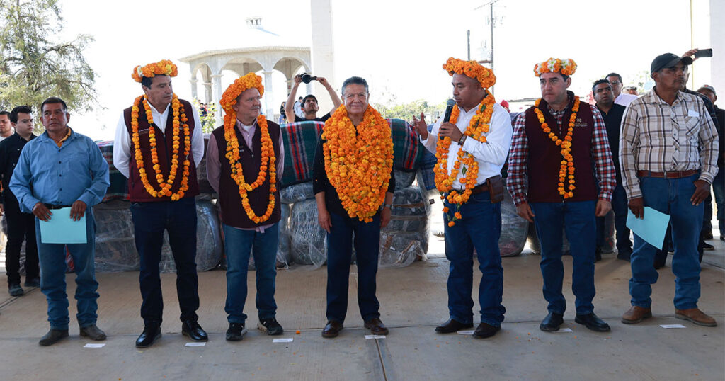 Julio Menchaca continúa supervisión en zonas afectadas en Tepehuacán y Tlanchinol