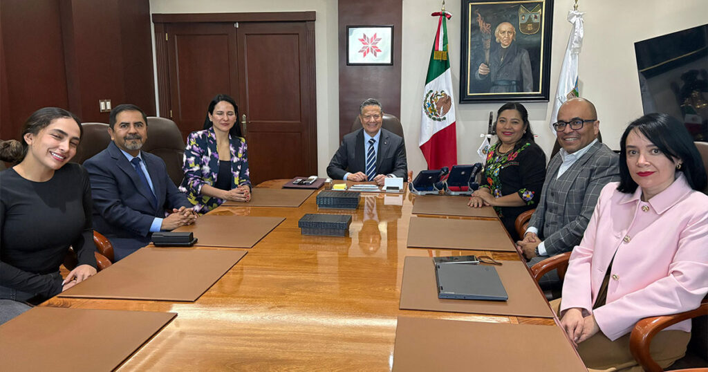 Menchaca Salazar fortalece coordinación con el PJF