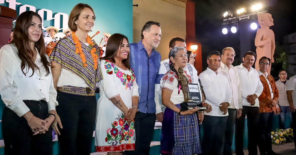 Hidalgo presente en la inauguración del 28 Festival de la Huasteca en Jalpan de Serra