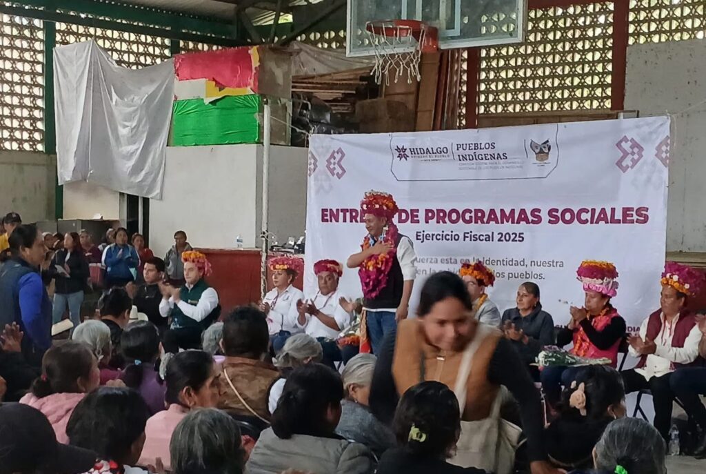 Reconocen en Atlapexco a parteras de la Sierra y la Huasteca