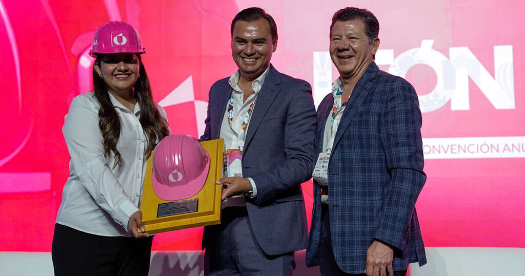 Reconocen a gobierno de Hidalgo, a través de la CEAA, por su respuesta ante contingencia