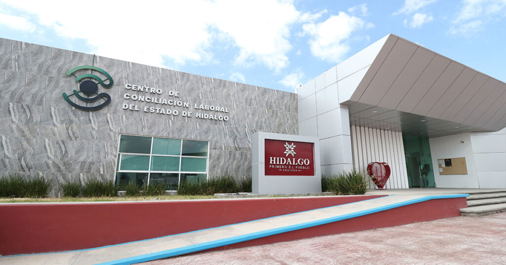 CCLEH formaliza 48 convenios de sustitución patronal en Hidalgo