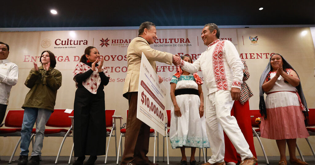 Julio Menchaca promueve la cultura hidalguense con 12.7 millones de pesos