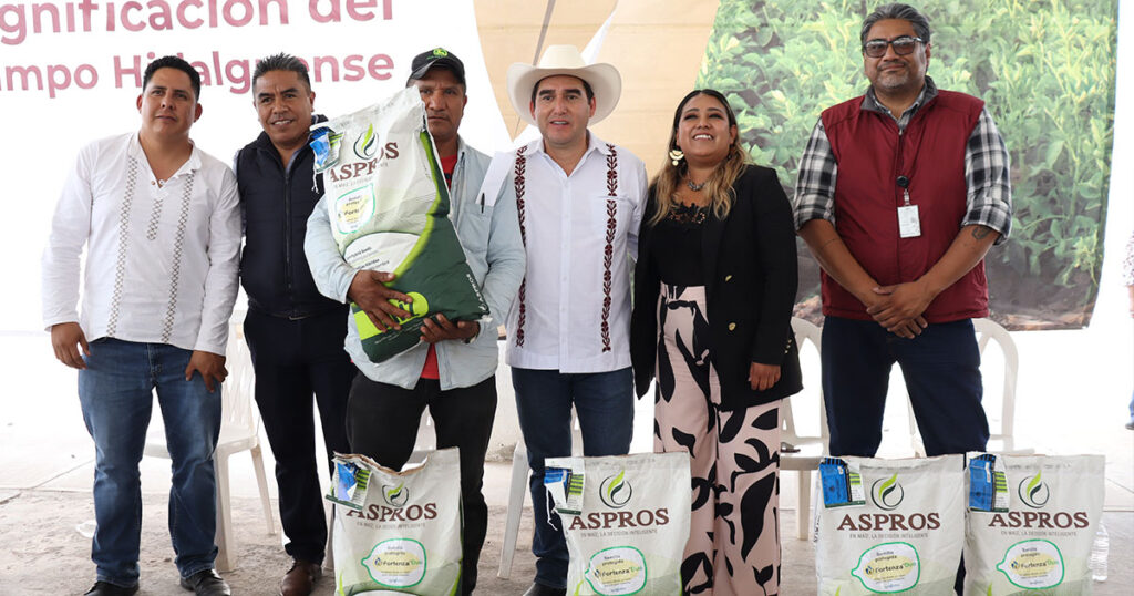 Con entrega de semillas en los 84 municipios, impulsa gobierno de Hidalgo productividad del campo