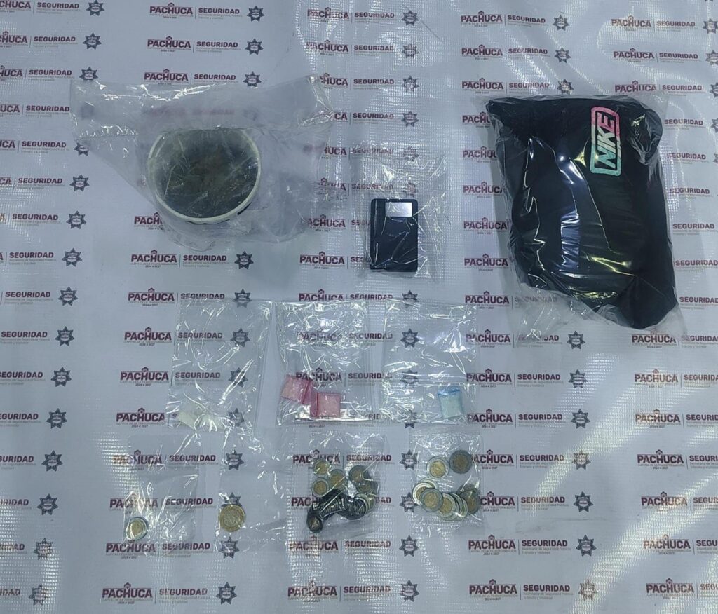 Detienen a dos personas por presunta posesión de narcóticos en Pachuca