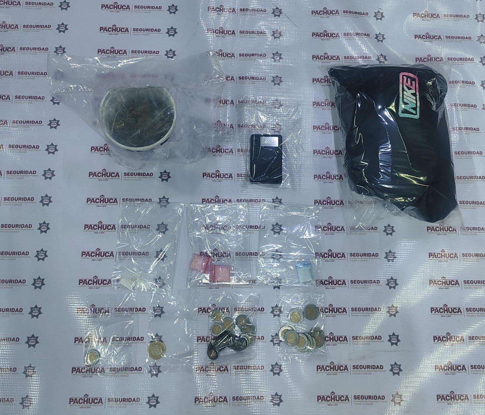 Detienen a dos personas por presunta posesión de narcóticos en Pachuca