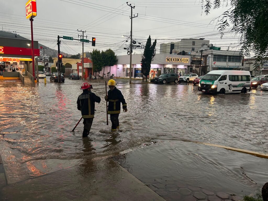 SSPH REFUERZA APOYO Y VIGILANCIA POR LLUVIAS EN PACHUCA Y ZONA METROPOLITANA