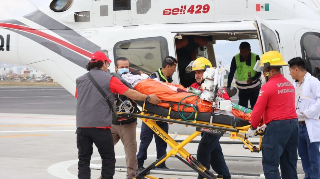TRASLADO AÉREO DE EMERGENCIA SALVA A PACIENTE EN ESTADO CRÍTICO TRAS ACCIDENTE EN TEPEHUACÁN