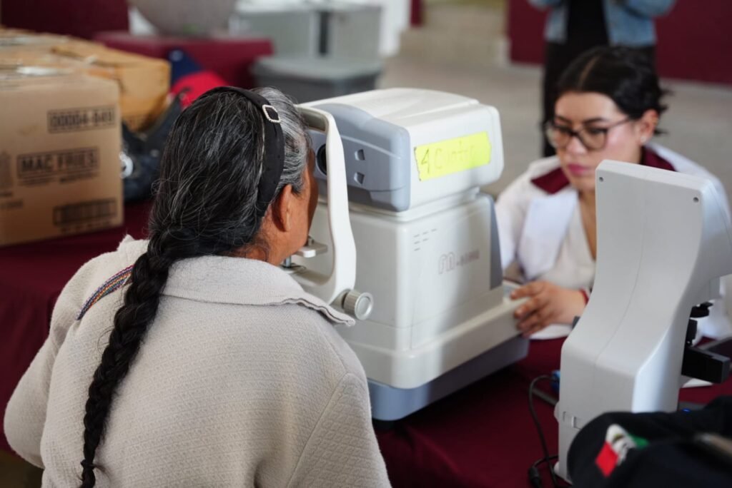 LLEGA A HUICHAPAN LA CAMPAÑA “¡A VER… A VER!”; ENTREGAN LENTES GRATUITOS A 348 PERSONAS