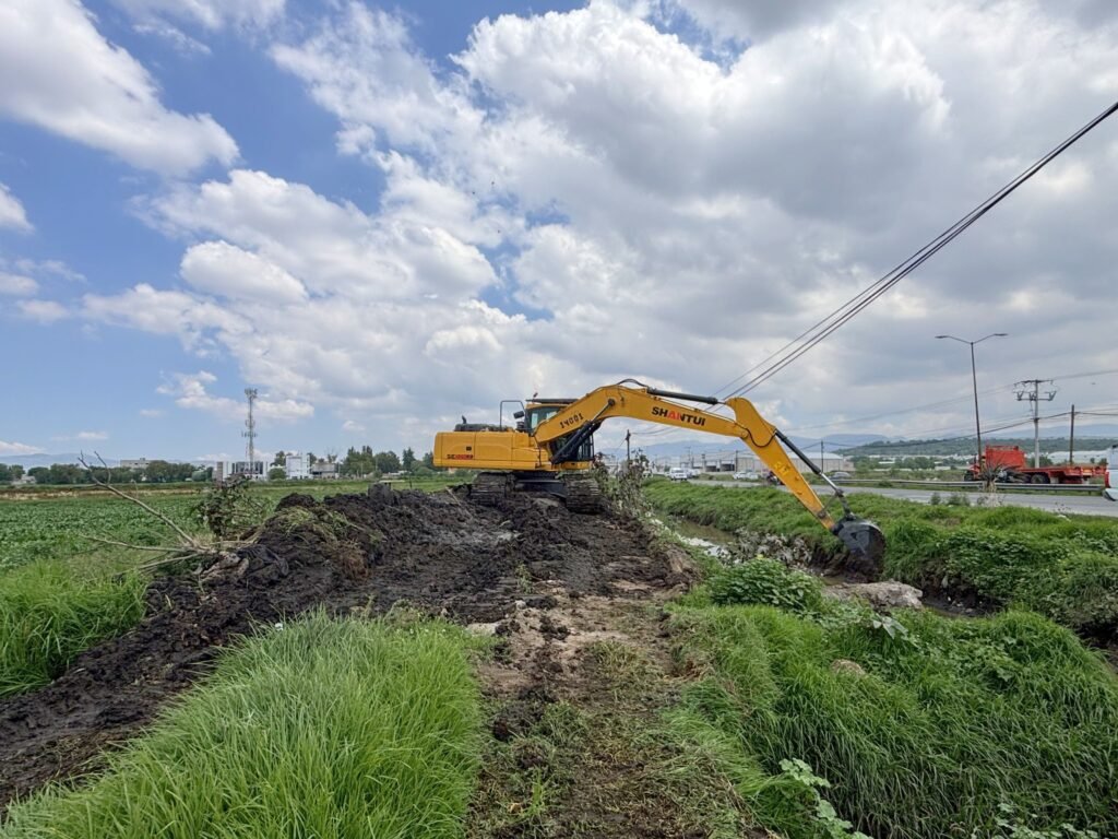 SIPDUS ejecuta obras para reducir riesgos de inundación en Los Tuzos y zonas aledañas