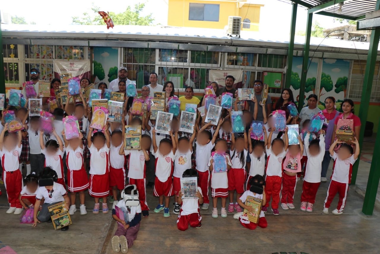 “Cartas con Valor” lleva sonrisas, juguetes y formación en valores a niñas y niños de la Sierra y la Huasteca