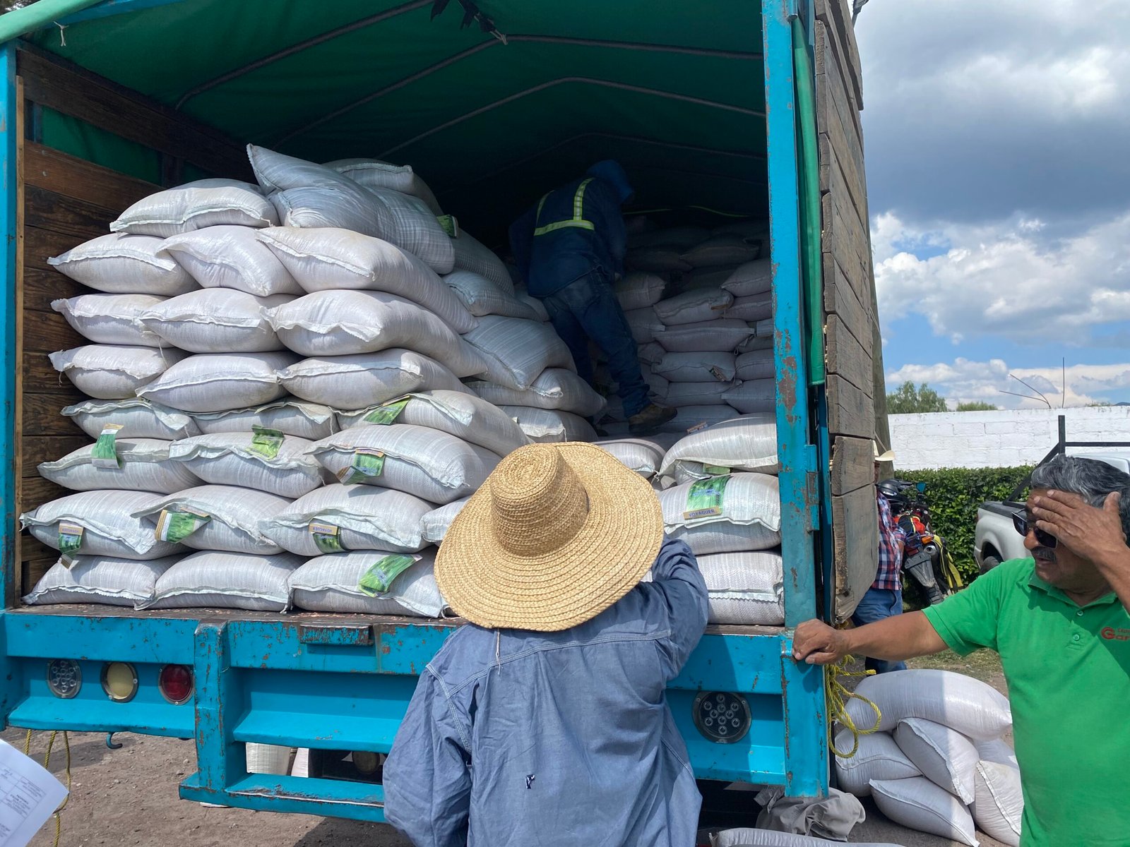 Saderh fortalece al campo hidalguense con apoyos por más de 9.4 millones de pesos en Alfajayucan