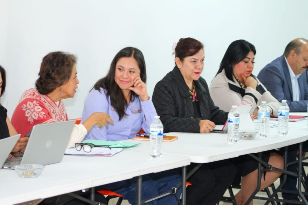 Docentes fortalecen su práctica educativa con taller intensivo
