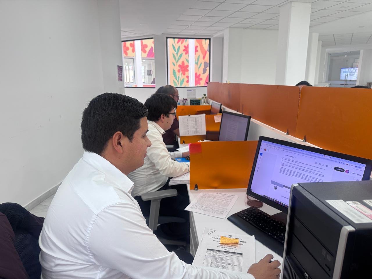 “Que viajen los datos, no la gente”: Hidalgo digitaliza el padrón de proveedores y elimina filas en la Contraloría
