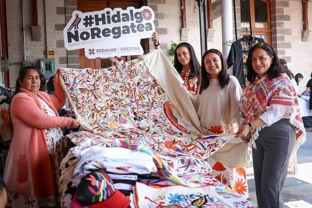 Hidalgo y Tlaxcala celebran con foro el Día Mundial del Bordado