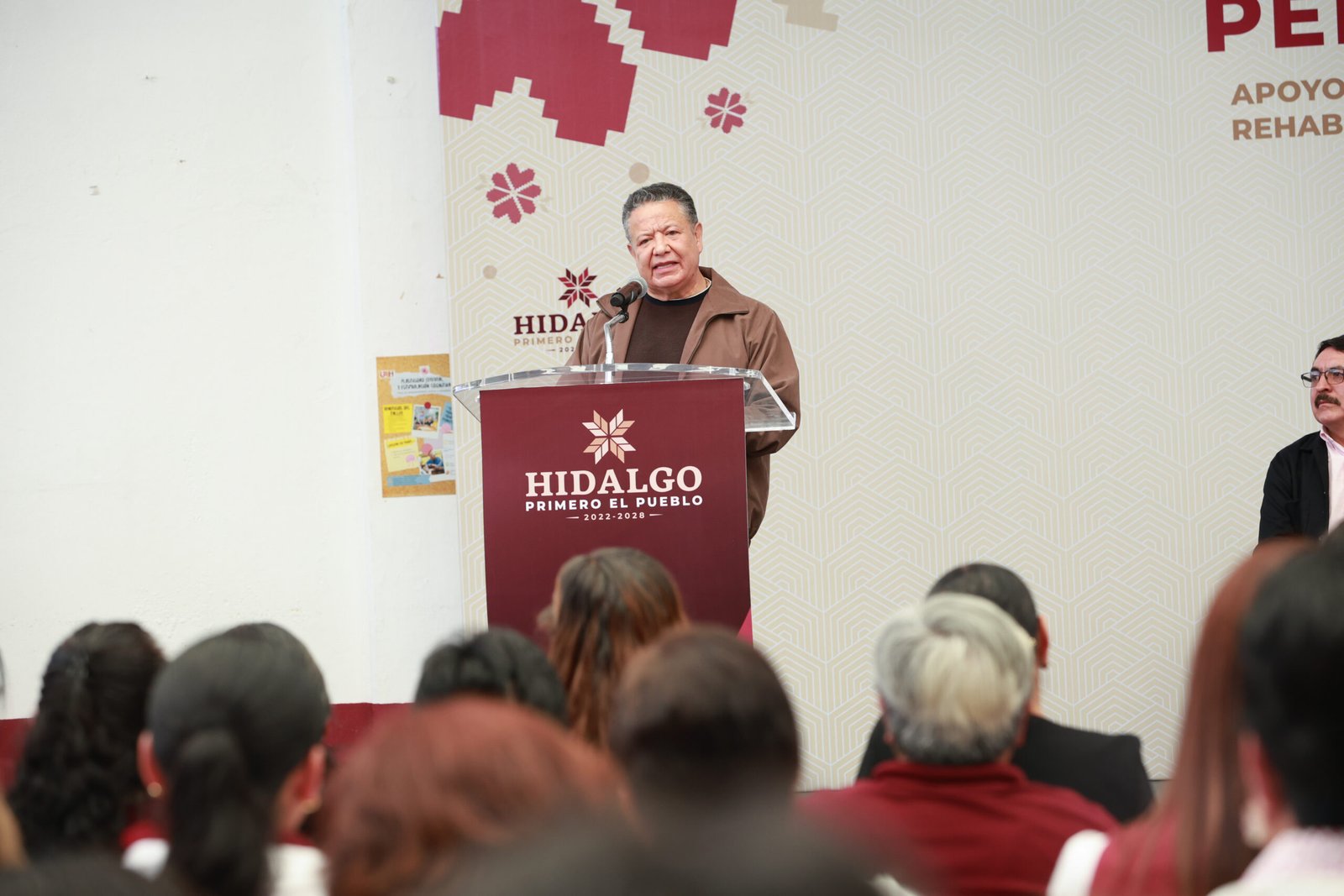 Julio Menchaca promueve el bienestar integral de las personas adultas mayores     