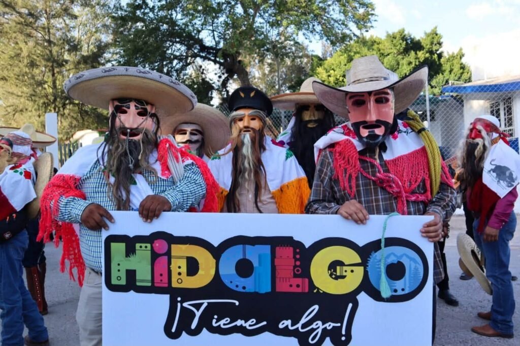 Comparsa de Metztitlán representa a Hidalgo en el Festival La Tigrada 2026 en Guerrero