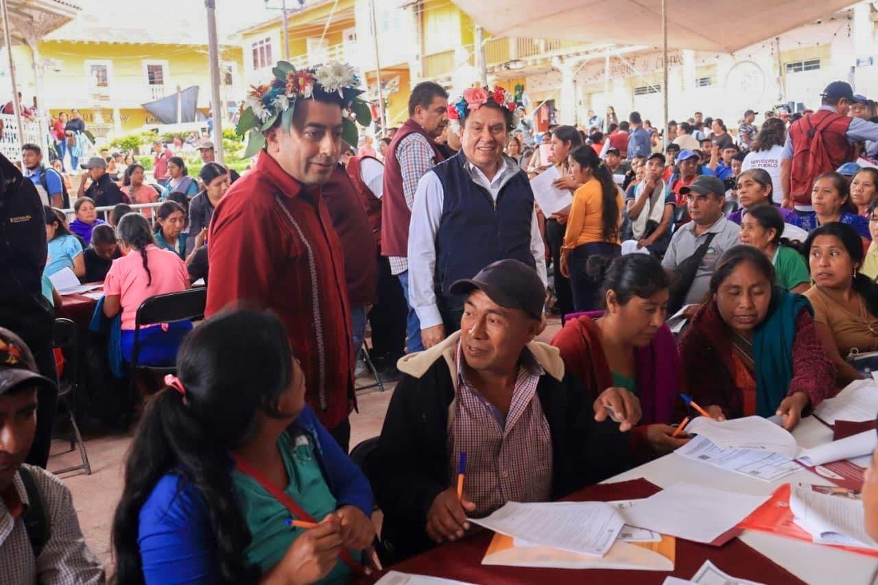 Sebiso lleva 270 millones de pesos en apoyos a familias hidalguenses; al cierre de semana serán 390 millones