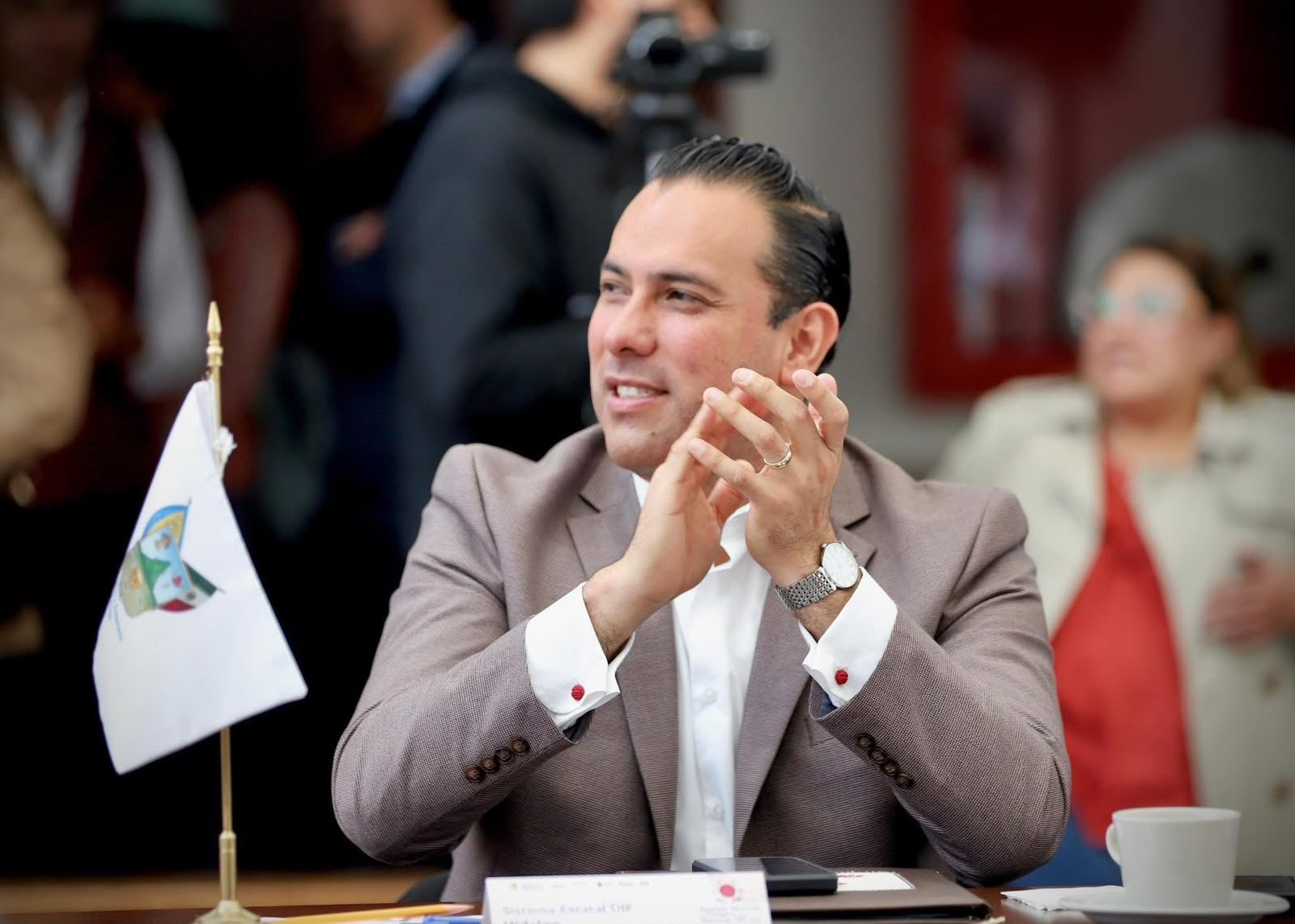 Ricardo Alvizo, una labor que pone en el centro el bienestar de las familias hidalguenses
